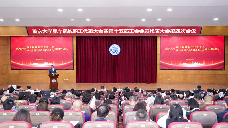 王時龍 （王宇航 攝）_副本.jpg